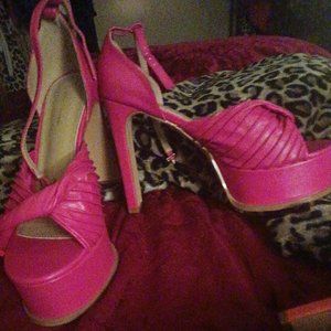 Fuchsia rose pink platform heels w/ ankle strap...Size 9 Lemonade brand NEW!!